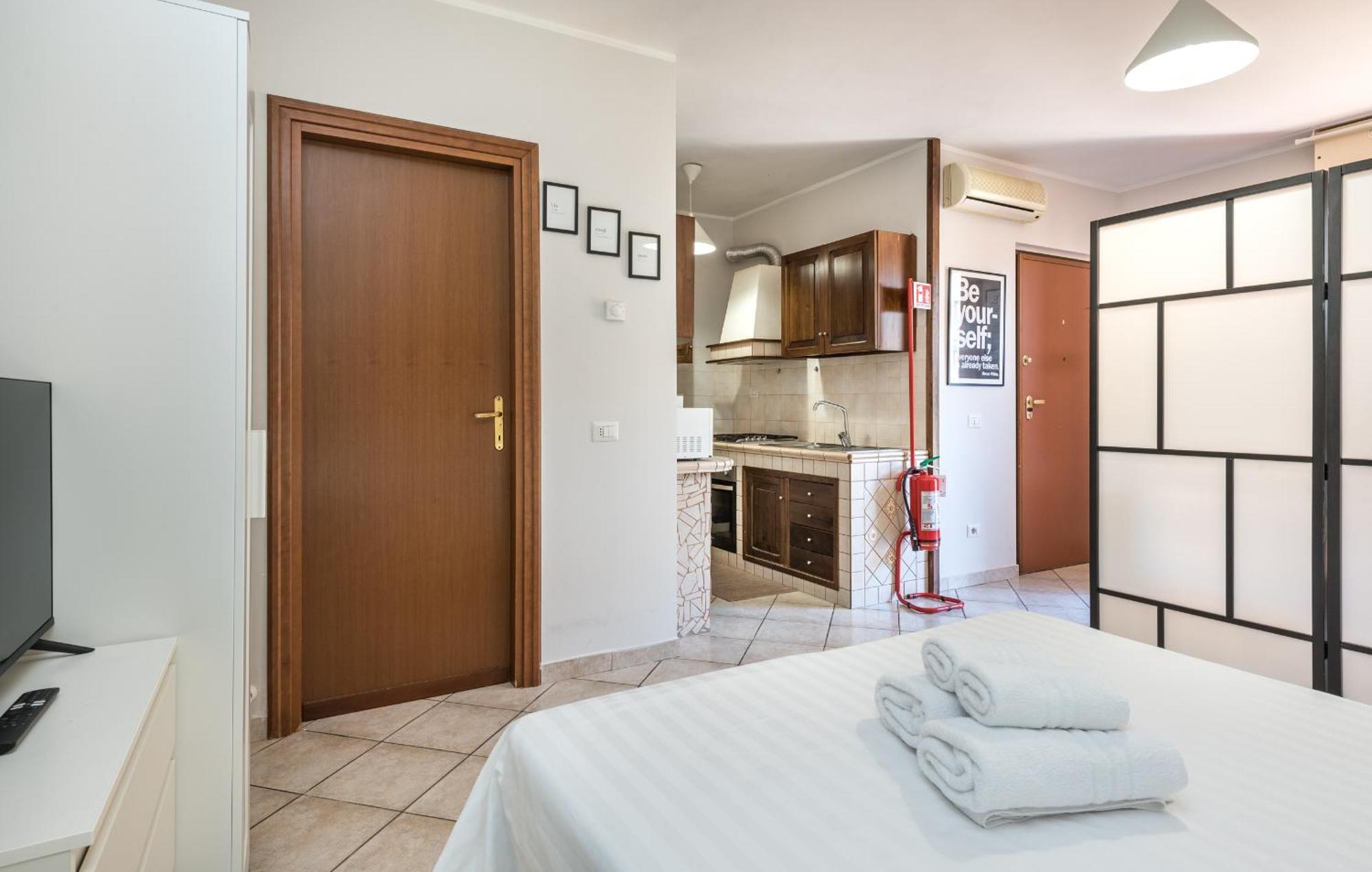 Travelershome Ciampino Suite Екстер'єр фото